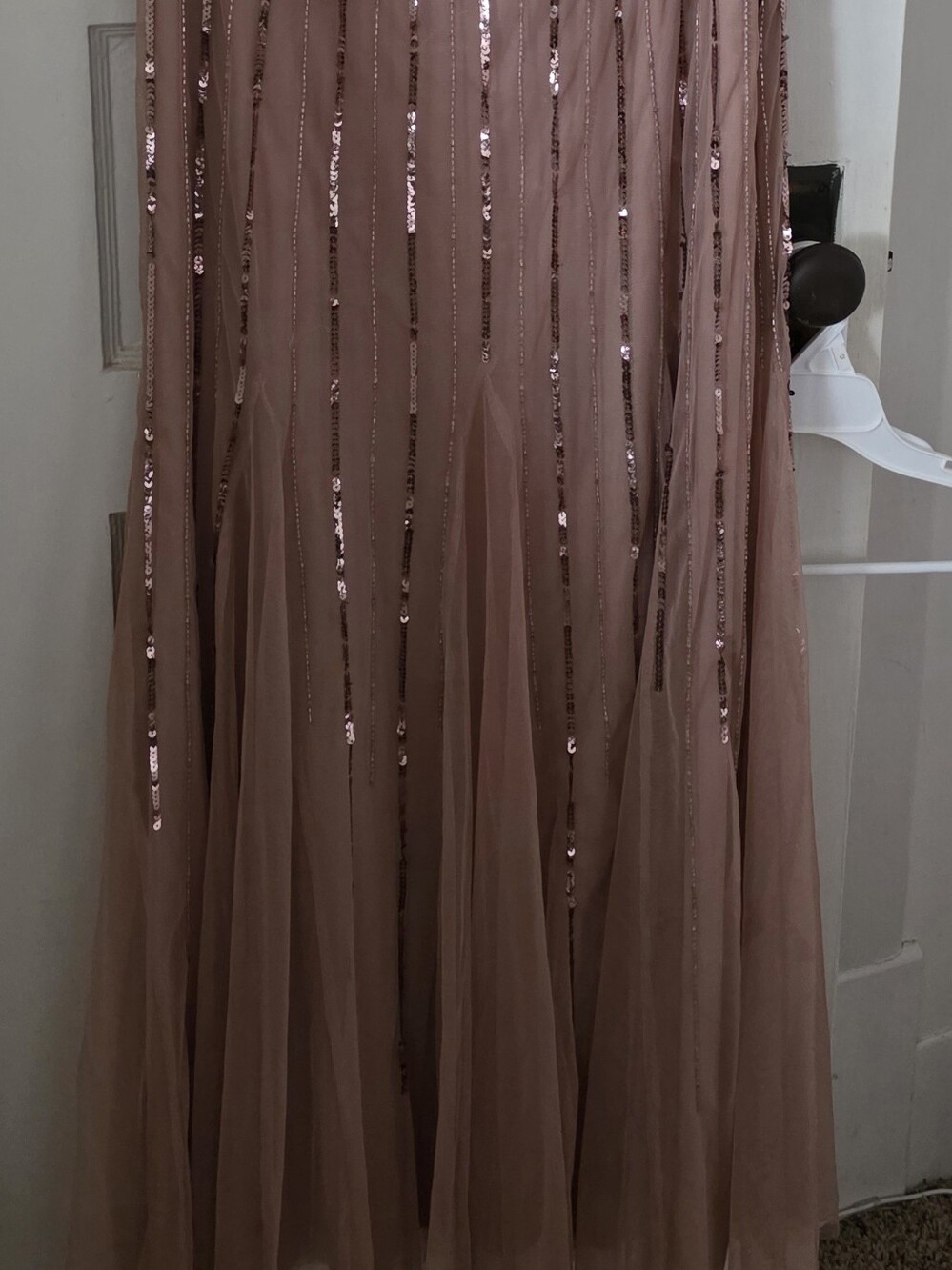 Adrianna Papell ROSE GOLD Size 8. Only Wore For A Few Hours Orignally $169 - Picture 3 of 5